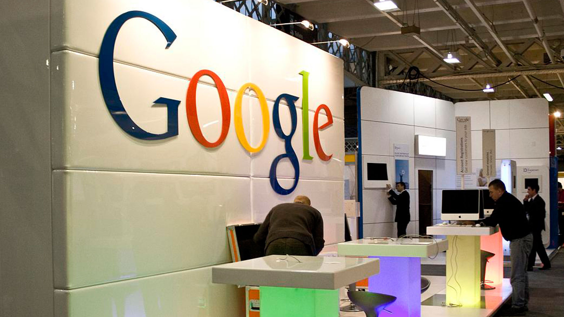 Google’s CEO encourages employees to return to work in the office.