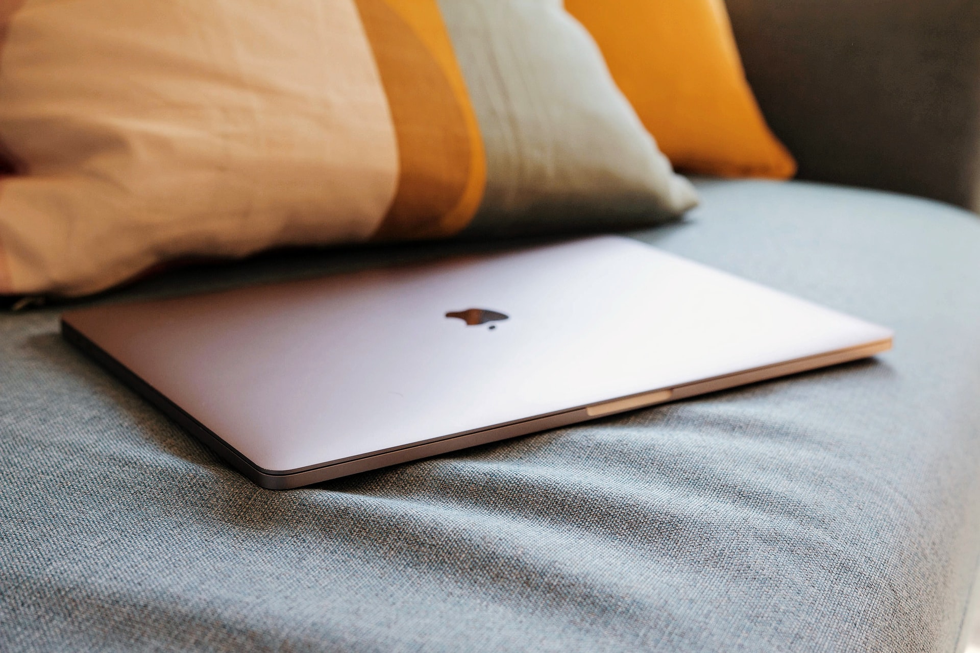 MacBook Air M1, 2020 Price and Specifications 