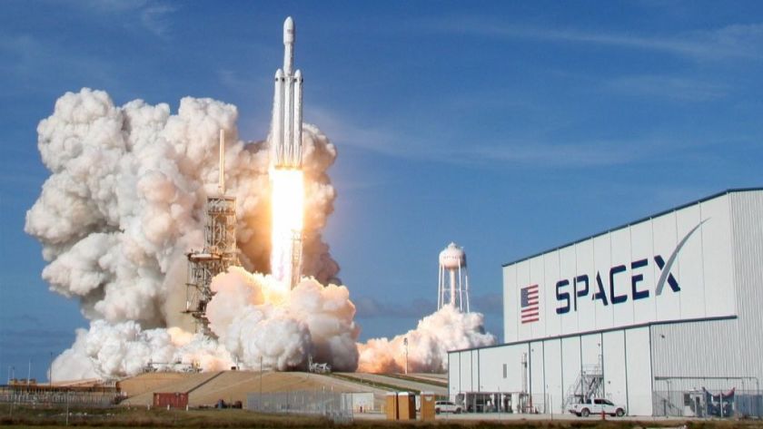 SpaceX က သူတို့ရဲ့ Starlink satellite internet network ကိုစမ်းသပ်ခြင်းအား တိုးချဲ့လုပ်ဆောင်သွားဖို့ စီစဉ်လျှက်ရှိနေ