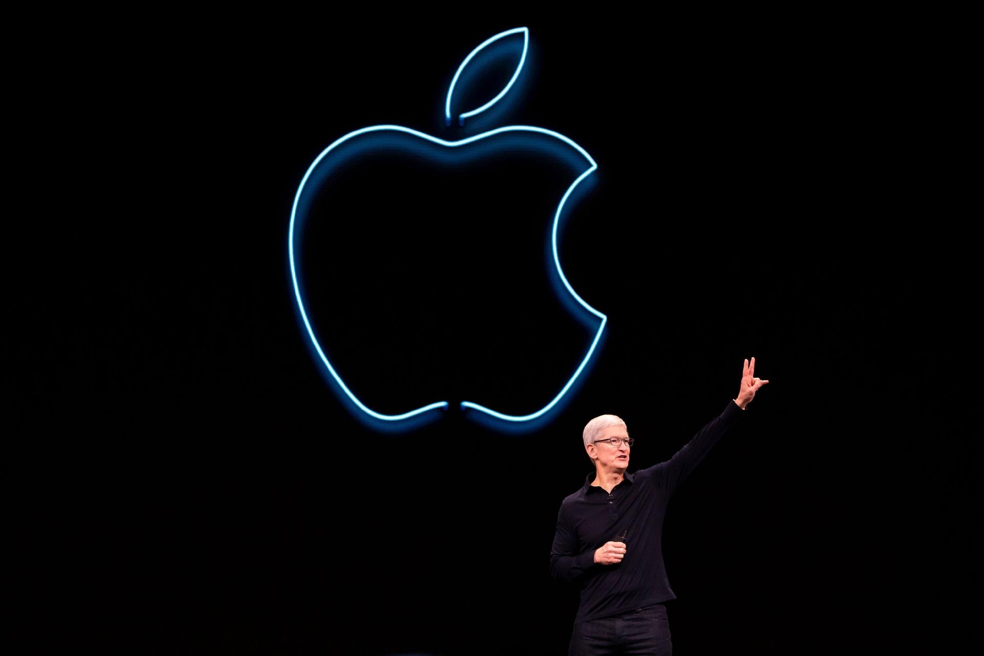 Apple’s total value has exceeded $2 trillion